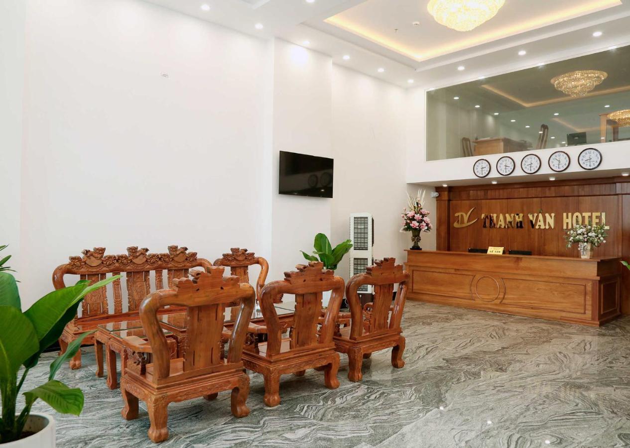 Thanh Van Hotel Куинён Экстерьер фото