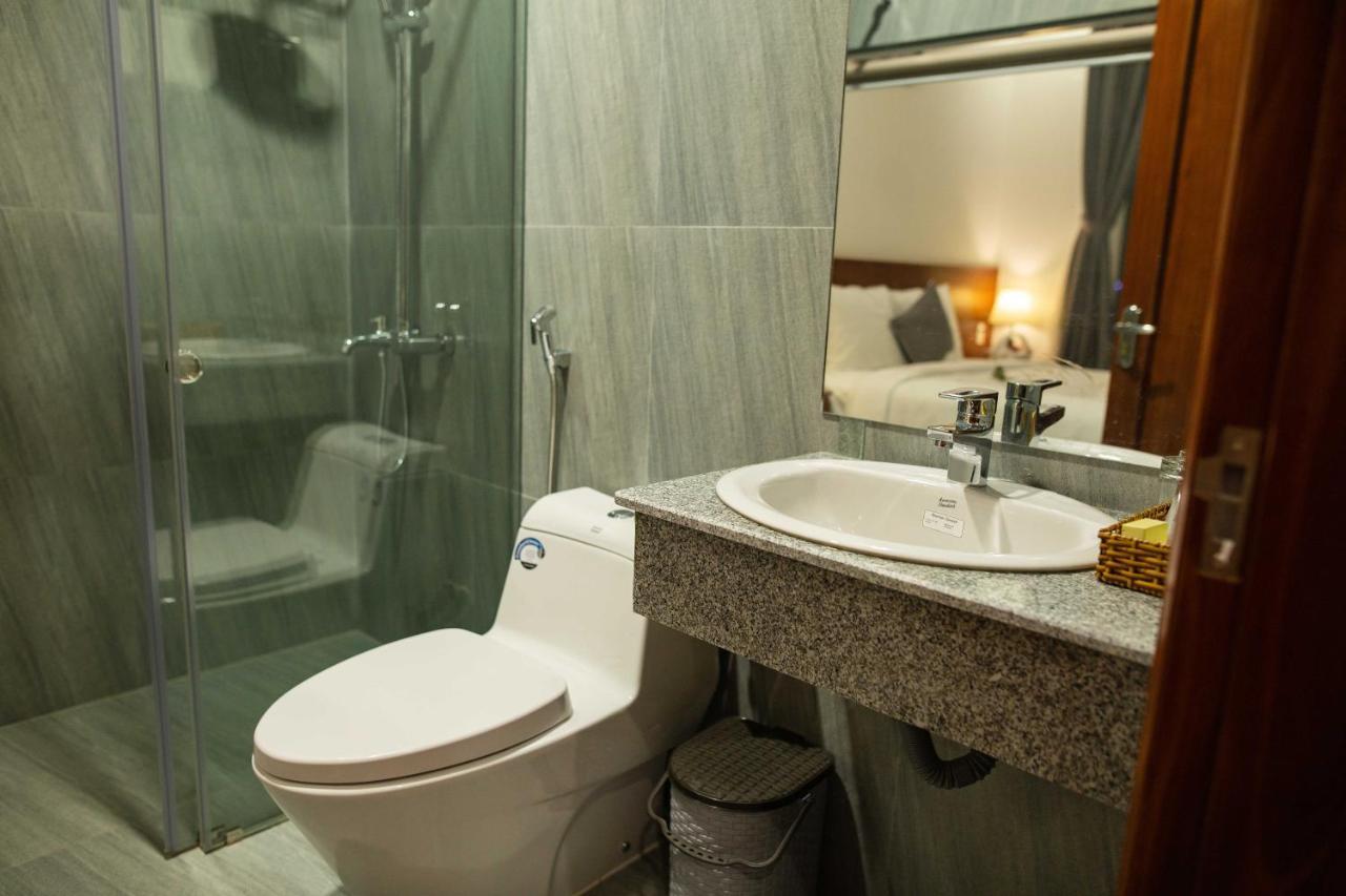 Thanh Van Hotel Куинён Экстерьер фото