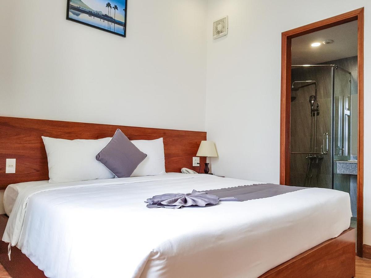 Thanh Van Hotel Куинён Экстерьер фото