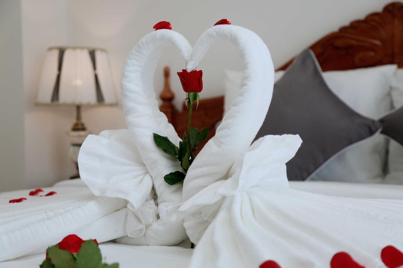 Thanh Van Hotel Куинён Экстерьер фото