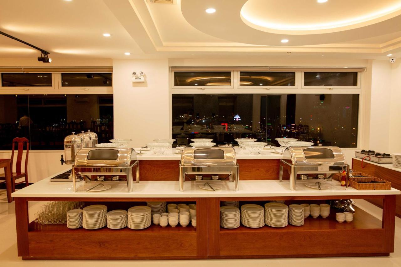 Thanh Van Hotel Куинён Экстерьер фото