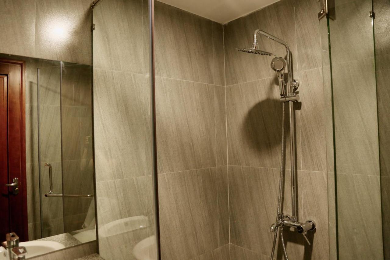 Thanh Van Hotel Куинён Экстерьер фото
