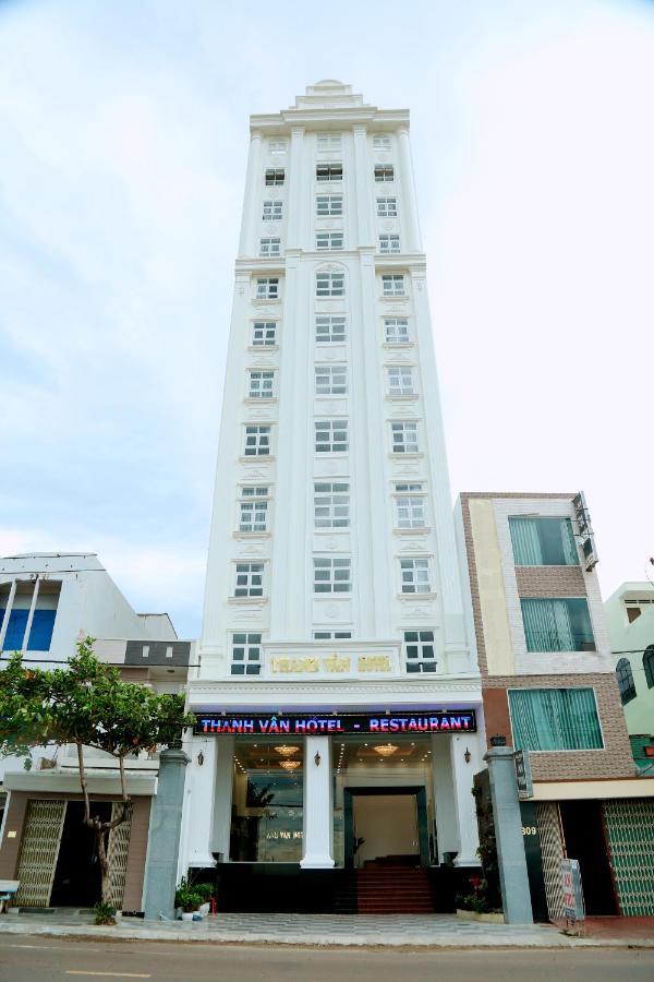 Thanh Van Hotel Куинён Экстерьер фото